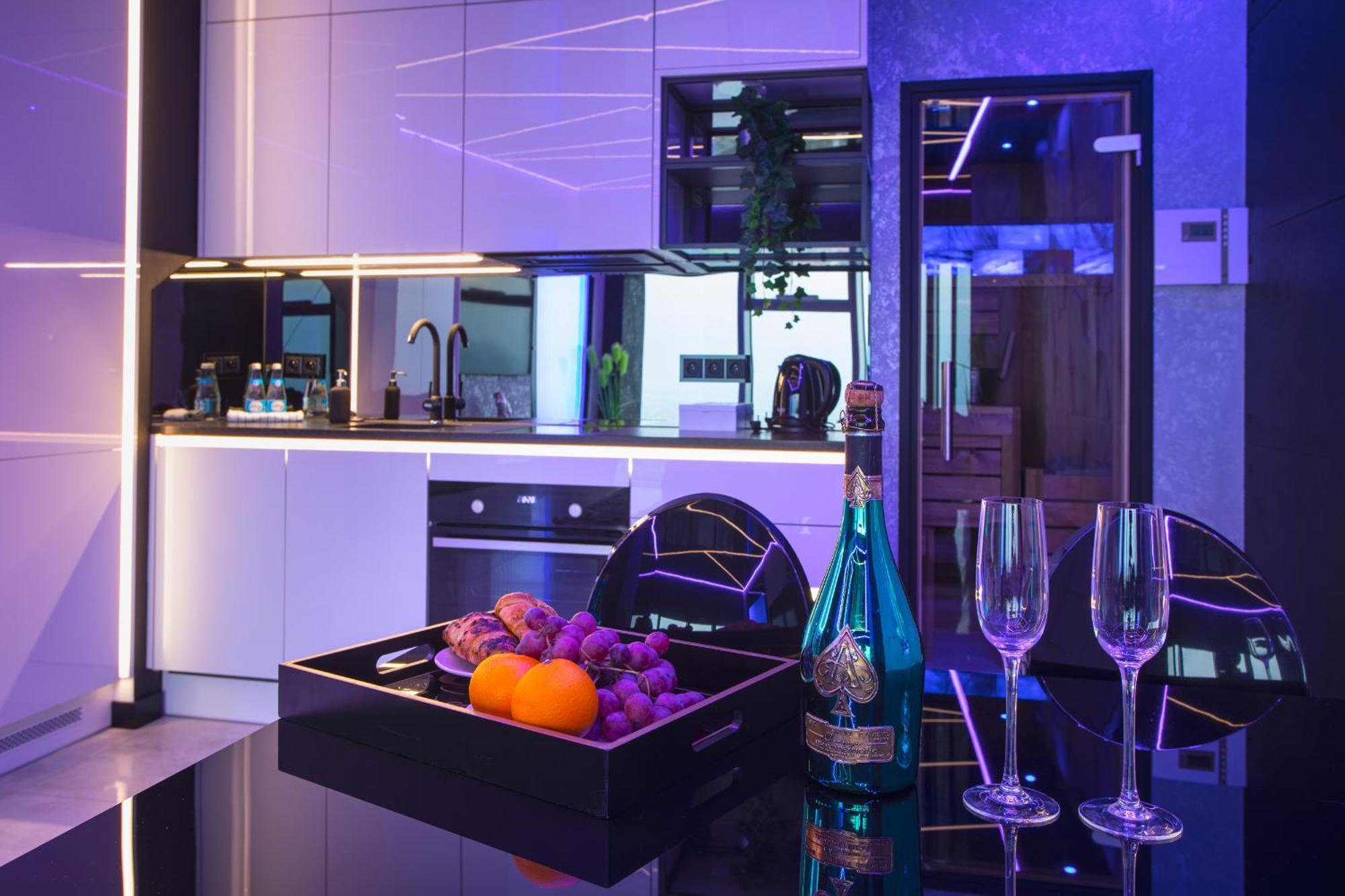 30Th+ Floor Apartments In Sky Tower Wroclaw Exterior photo